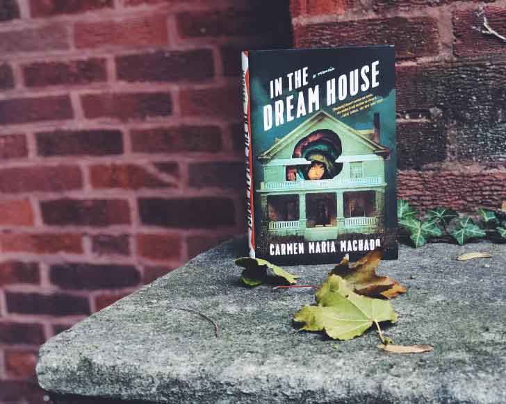 ‘In The Dream House’: Hồi ký ám ảnh về sex và bạo lực gia đình