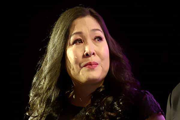 Nghệ sĩ Hồng Vân phải dời sân khấu kịch 12 năm tuổi