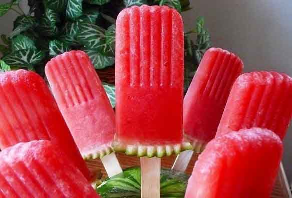 Mùa hè mát lạnh với kem dưa hấu tự làm