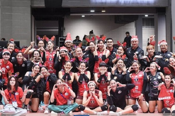 Tuyển thủ Việt Nam giúp đội bóng chuyền Thái Lan thắng ấn tượng trong ngày giáng sinh