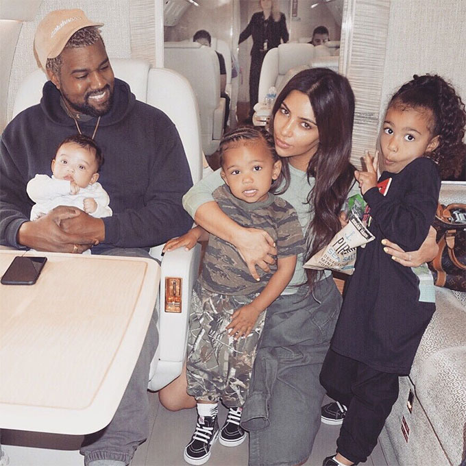 Kim Kardashian và phút trải lòng về việc nuôi ba đứa con