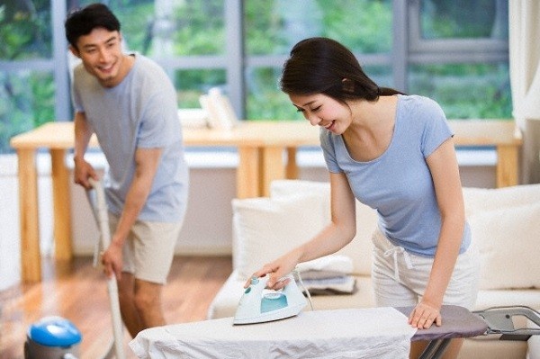 Khi chồng lười việc nhà