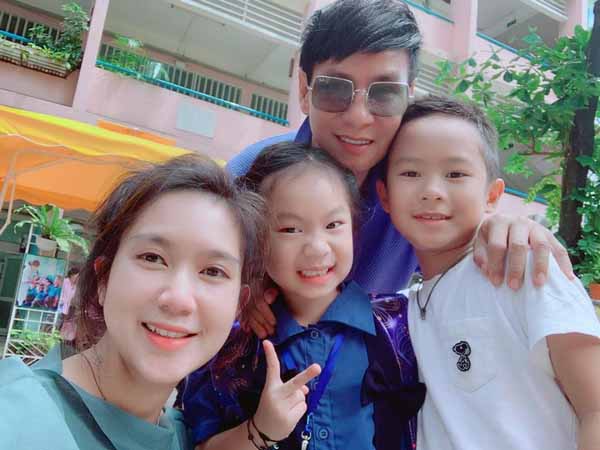 Hậu trường hiếm hoi của Lật Mặt 4: Huy Khánh, Hoàng Mèo, Mạc Văn Khoa hài hước hết cỡ