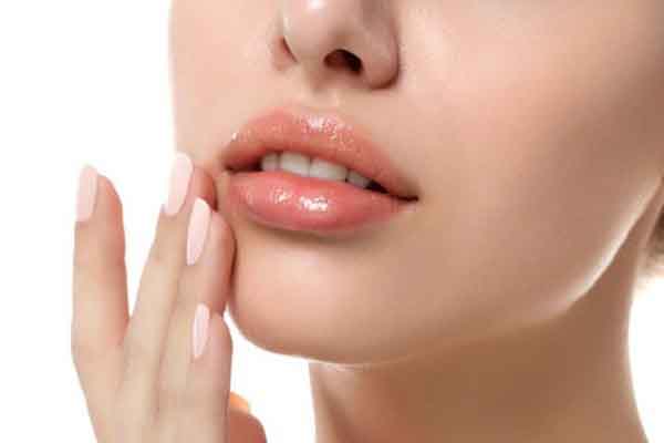 6 mẹo bảo vệ đôi môi khỏi thời tiết mùa đông khô lạnh