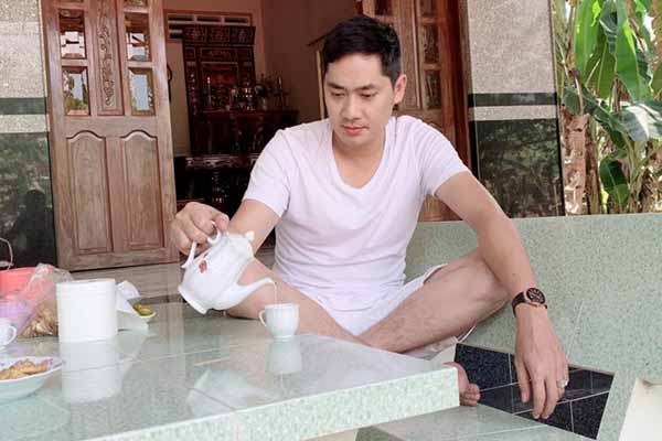 Nhà rộng 3.000 m2 của Minh Luân ở Đồng Tháp