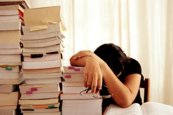 Căng thẳng trong thi cử: lối đi nào để những sĩ tử vượt qua?