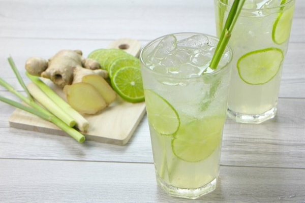 Nắng nóng gay gắt, uống nhiều nước chanh, cam coi chừng nguy hiểm