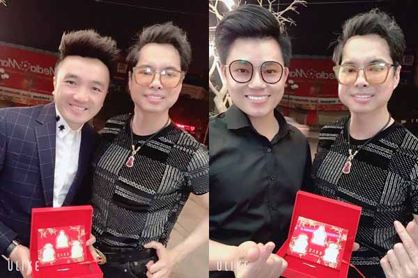 Ngọc Sơn chi trăm triệu mua vàng tặng học trò