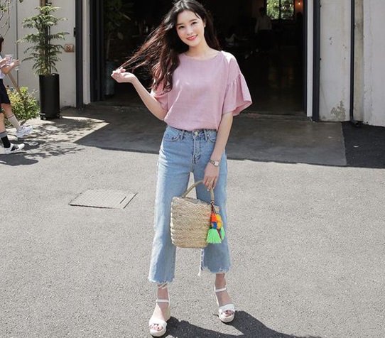 Khi các cô nàng hẹn nhau cà phê và họ mặc đồ gì cho sành điệu?