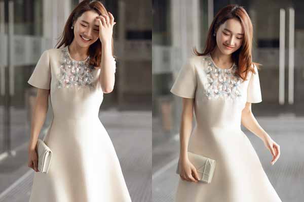 Nhã Phương đẹp thuần khiết gây trầm trồ