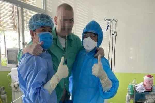 Trải qua 101 ngày điều trị, Bệnh nhân 91 đã tự đi được