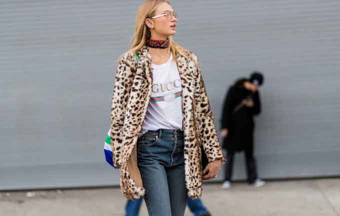 Mặc đồ da báo kết hợp sao cho sành điệu?