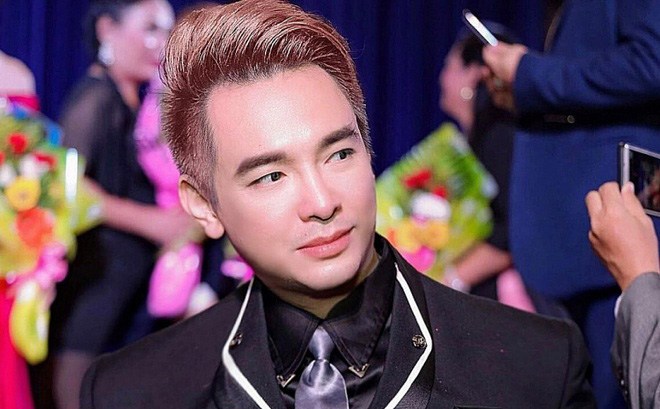 Ca sĩ Việt Quang qua đời ở tuổi 44