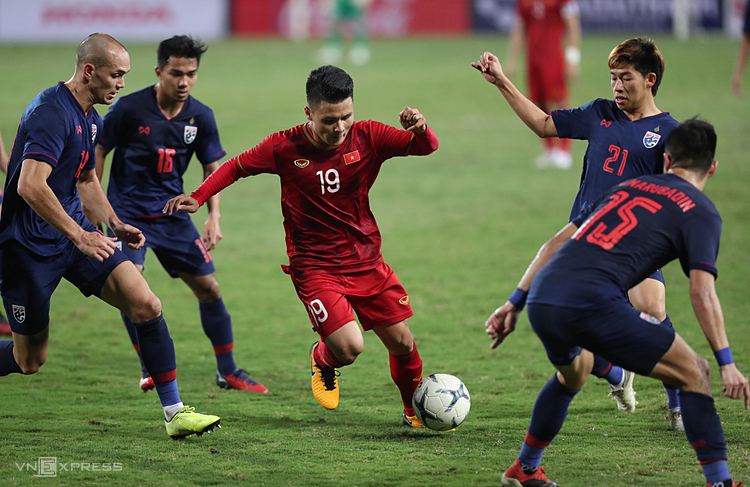 HLV Park Hang-seo chọn tiền vệ Nguyễn Quang Hải làm đội trưởng U22 tại SEA Games 30