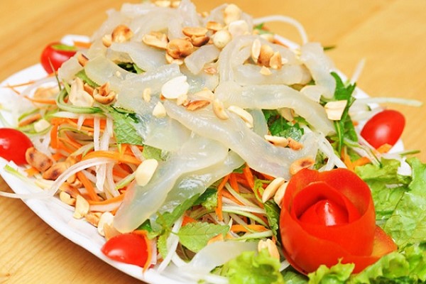 Đã đi biển thì không thể bỏ qua các món ngon từ sứa