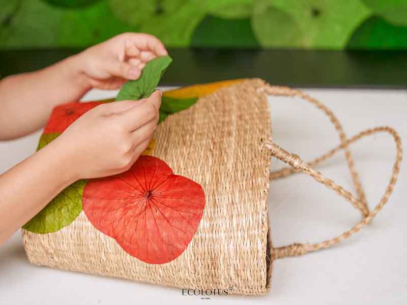 Câu chuyện của những người yêu Sen và nâng tầm giá trị cho hoa