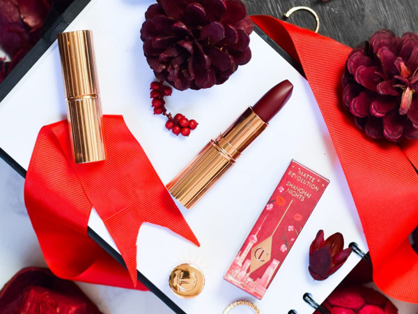 Chào năm mới bằng màu son quyến rũ