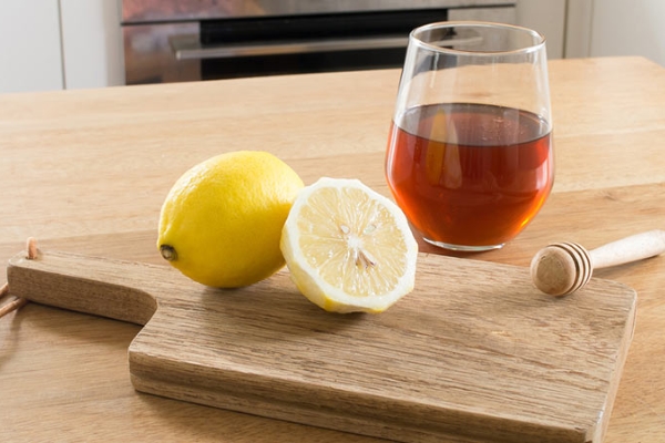 Tự làm sữa rửa mặt an toàn tiết kiệm tại nhà