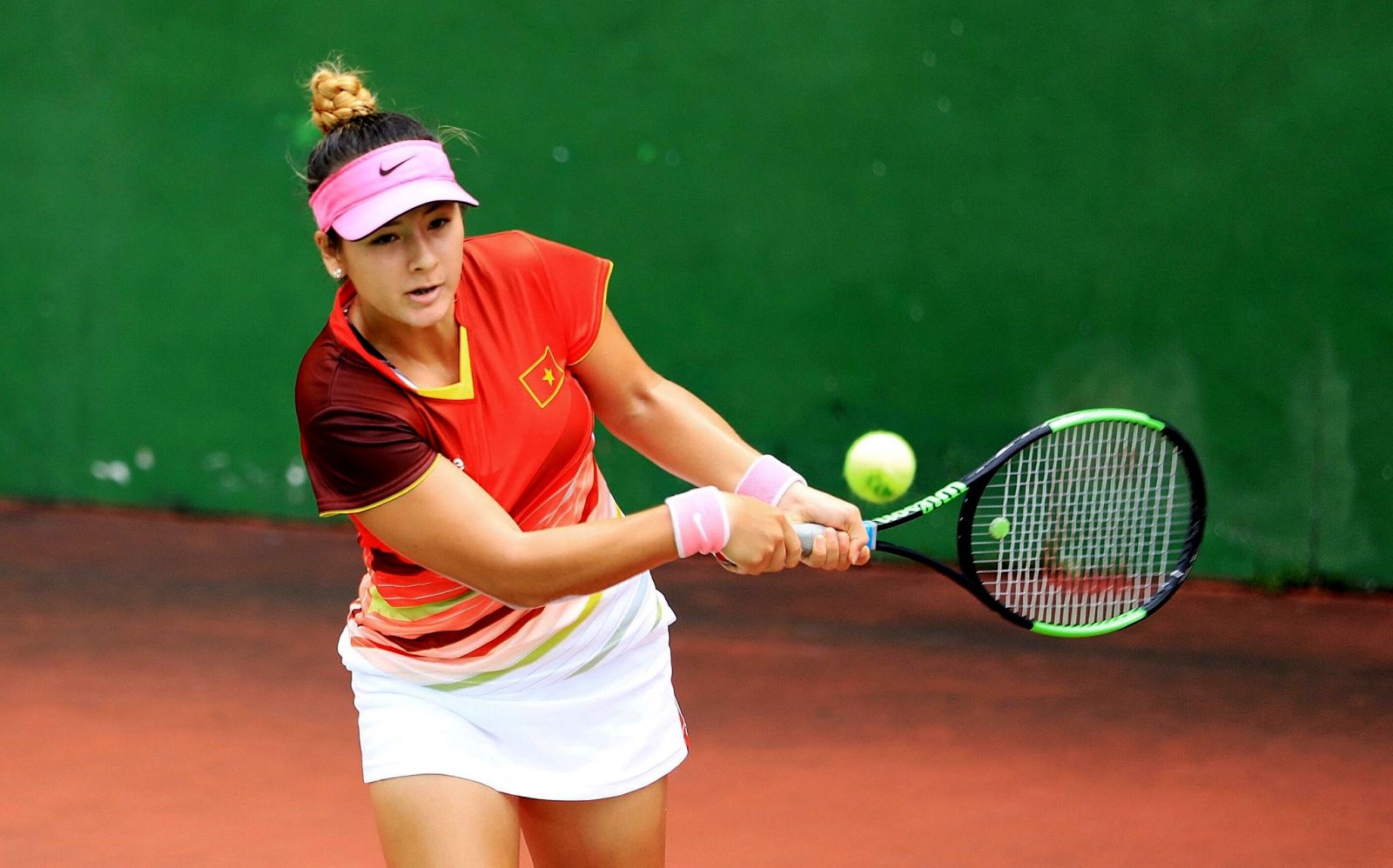 Dấu ấn người mẹ sau thành công của tay vợt Việt kiều Fodor Csilla