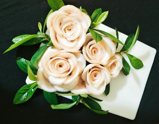 Không thể tin được hoa hồng lại được tạo ra từ nguyên liệu này