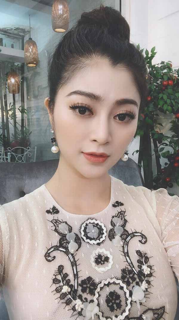 Thanh Trúc đeo phụ kiện lạ mắt, con gái Ngọc Diễm – Hồng Vân cực yêu trong sự kiện