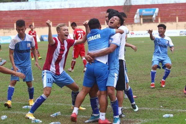 Lội dòng trước Nam Định nhưng không đủ cho Khánh Hoà đi tiếp