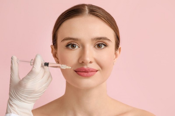Ưu và nhược điểm khi trẻ hóa, định hình đôi môi bằng filler