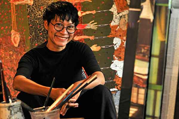 Dịch chuyển: Dự án nghệ thuật viết tiếp cuộc đời cho báo cũ