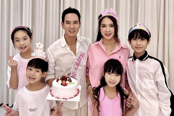 Lý Hải được vợ con làm điều đặc biệt trong ngày sinh nhật tuổi 55