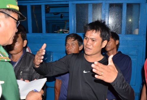 Ngư dân thoát nạn sau khi tàu bị đâm chìm