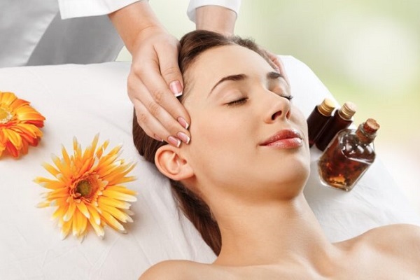 Liệu pháp thư giãn, trị mất ngủ từ tinh dầu và mùi hương