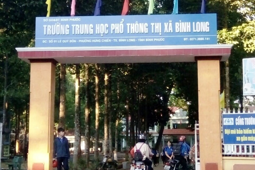 Bình Phước: Một giáo viên bị nghỉ việc vì dám khởi kiện Hiệu trưởng