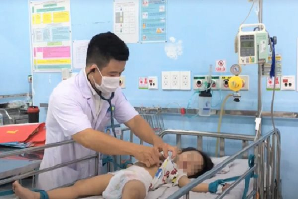 TP.HCM sẽ làm gì khi mỗi ngày có đến 200 ca bệnh tay chân miệng nhập viện?