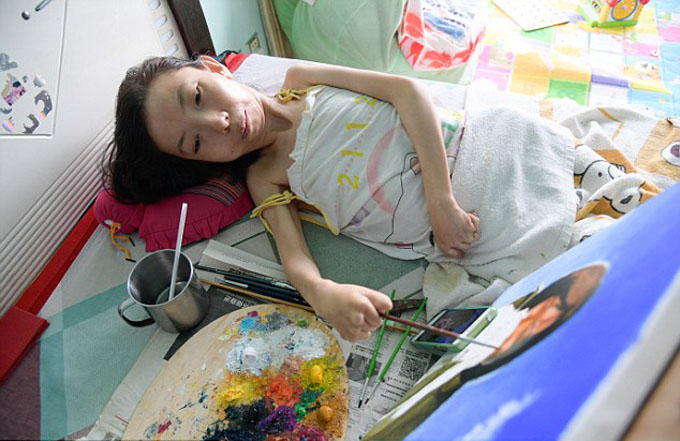 Những bức tranh nổi tiếng của một nữ họa sĩ nằm liêt suốt 32 năm