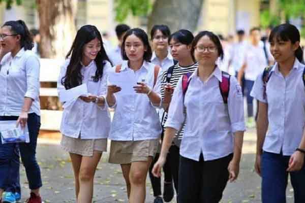 Sáng nay, học sinh cả nước tựu trường năm học mới