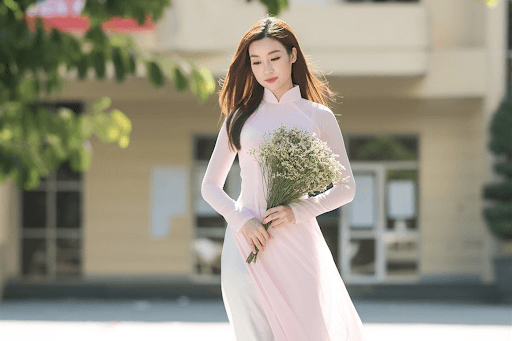 Bảo tồn và phát triển di sản Áo dài truyền thống: Làm sao để hết lai căng?