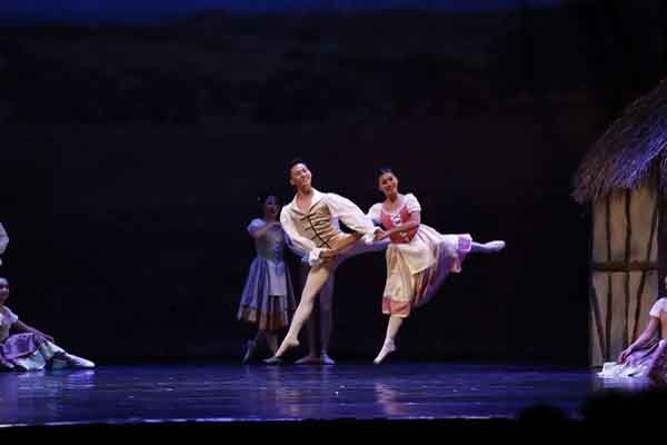 Vở vũ kịch kinh điển Giselle chào sân khán giả