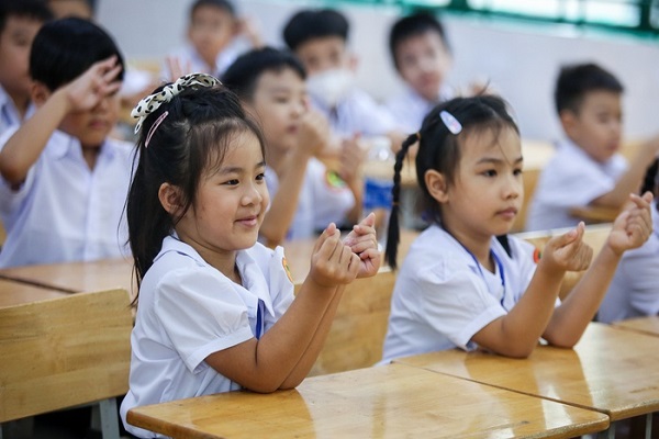 Vì sao TP.HCM không thu học phí nhưng lại yêu cầu các khoản khác?