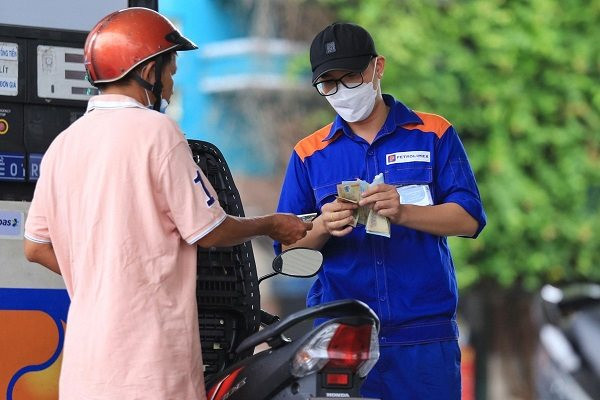 Giá xăng chiều nay có giảm sau nhiều lần tăng liên tiếp?