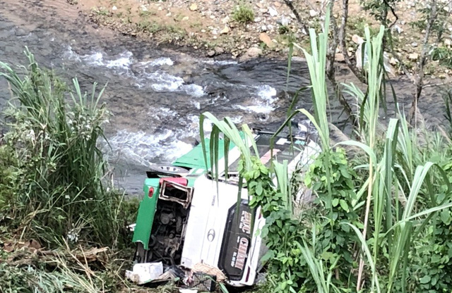 Xe khách lao xuống vực Lò Xo, 3 người tử vong