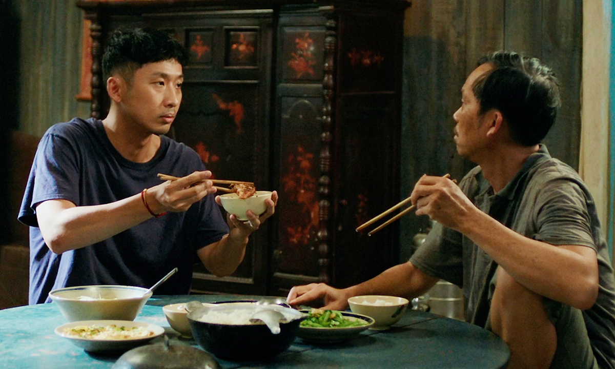 Làm giàu với ma: Làm tròn vai của một bộ phim đầu tay 