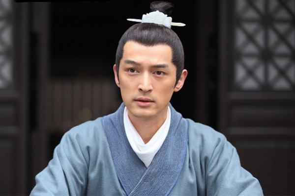 Nối tiếp Song Joong Ki, Hồ Ca thông báo kết hôn và đã có con