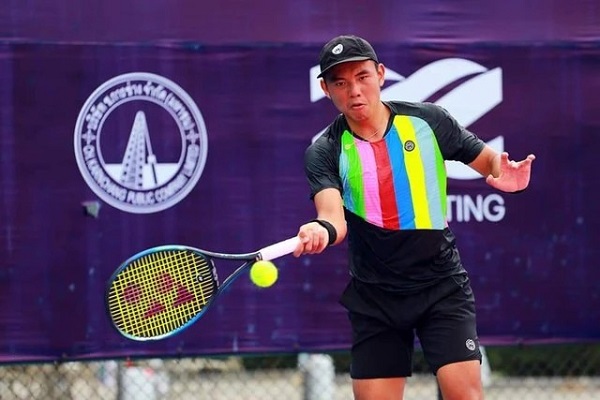 Thắng thuyết phục tay vợt người Thái Lan, Lý Hoàng Nam vào tứ kết giải M25 Hua Hin