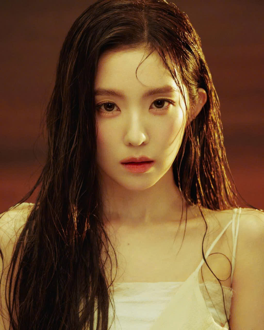 Nữ thần Irene (Red Velvet) đẹp tựa hoa nở, lập ngay kỉ lục với MV solo “Like A Flower”