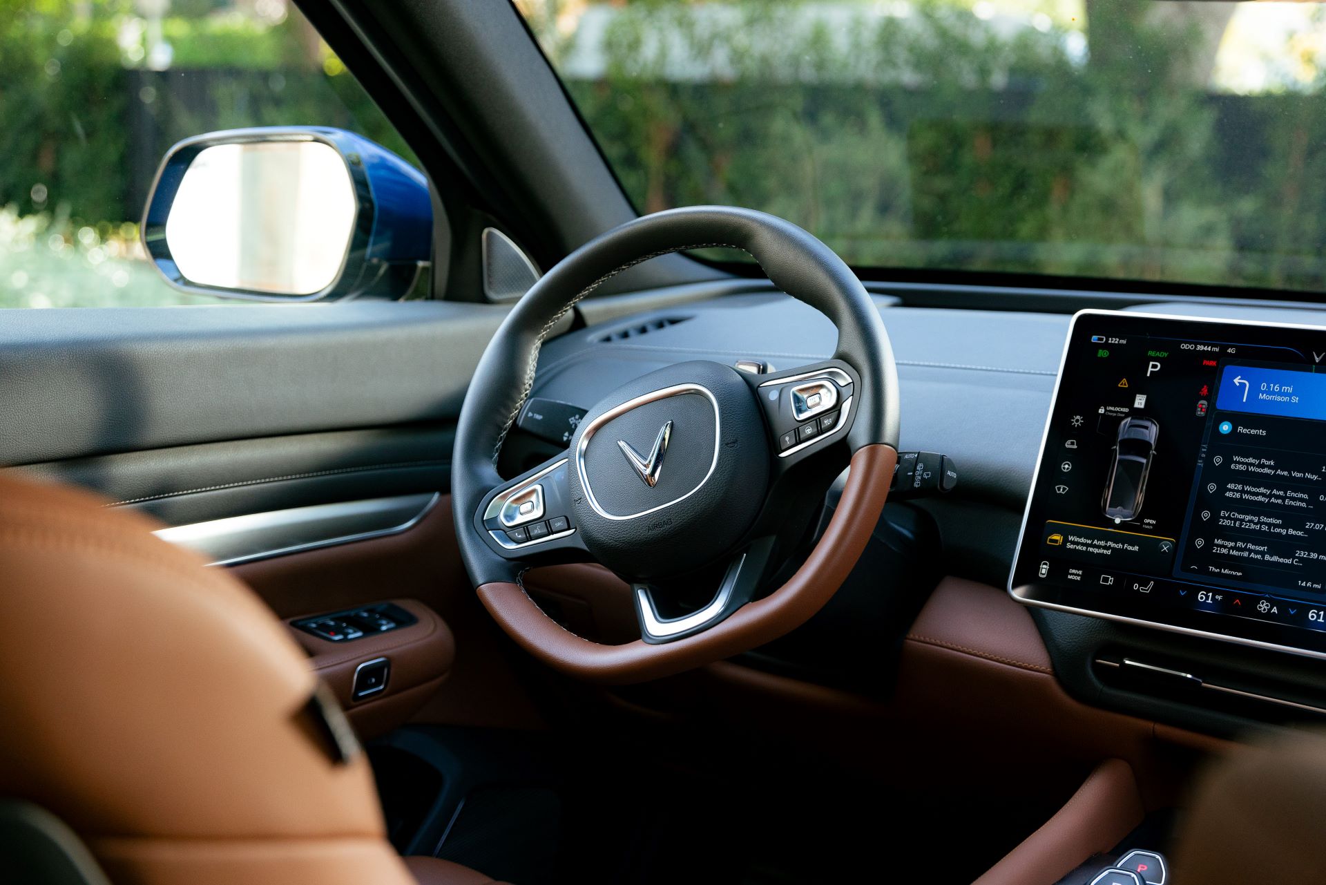 Cơ hội sở hữu SUV full-size VinFast VF 9 chỉ từ 1,3 tỉ đồng trong tháng 12