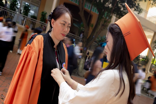 Những con chữ của mẹ