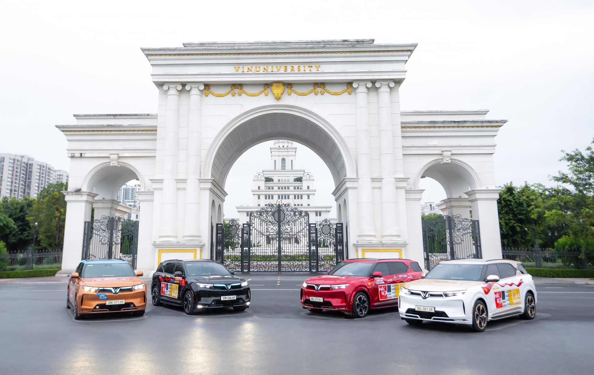 Chủ xe doanh nhân nói về VinFast VF 9: Không gian, tiện nghi đẳng cấp, chi phí ở mức ‘không cần bận tâm’